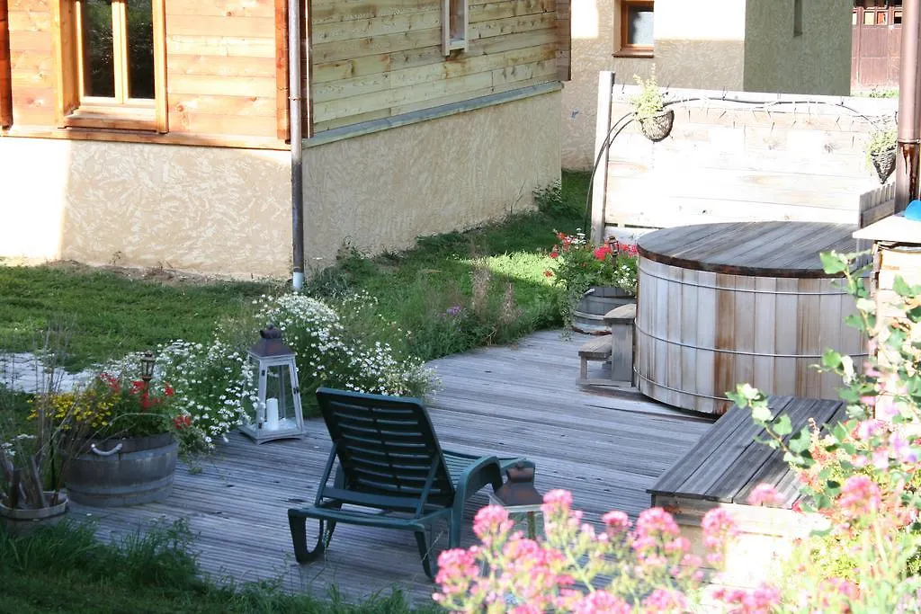 Le Chalet Du Queyras And Spa