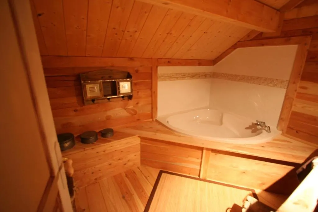 Le Chalet Du Queyras And Spa  Molines-en-Queyras
