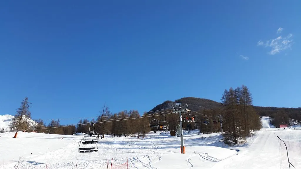 Le Chalet Du Queyras And Spa